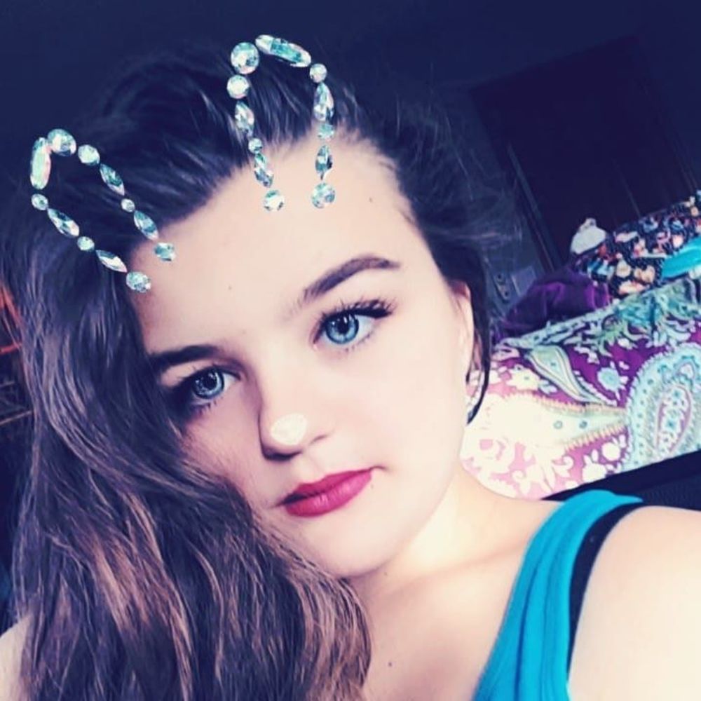 Meet your Posher, Belle